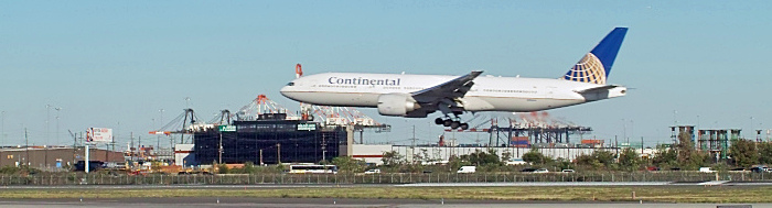 ? - Continental Boeing 777-200